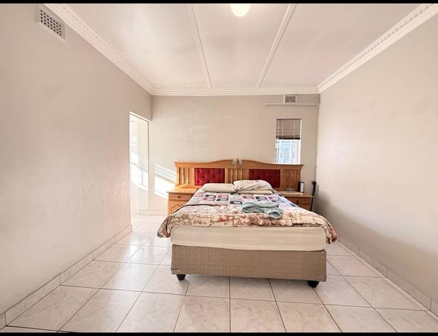 4 BEDROOM FREEHOLD FOR SALE IN NEWCASTLE CENTRAL